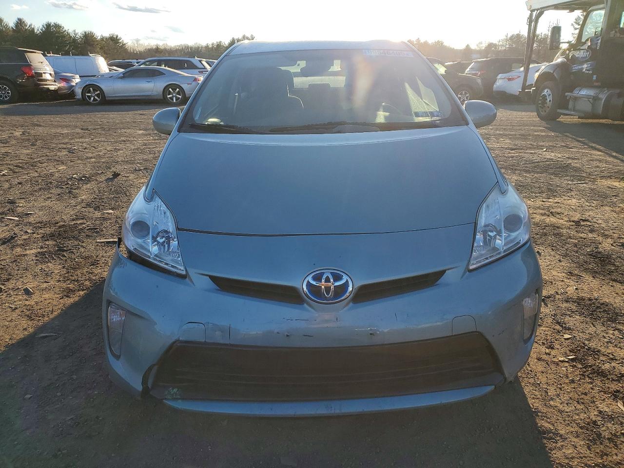 2015 TOYOTA PRIUS photo 5