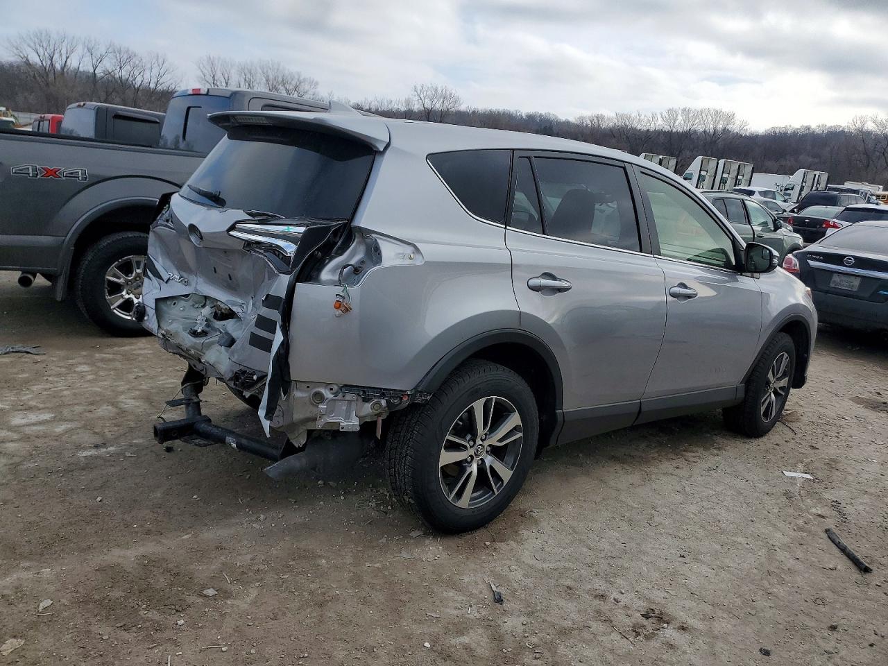 2018 TOYOTA RAV4 ADVENTURE photo 3