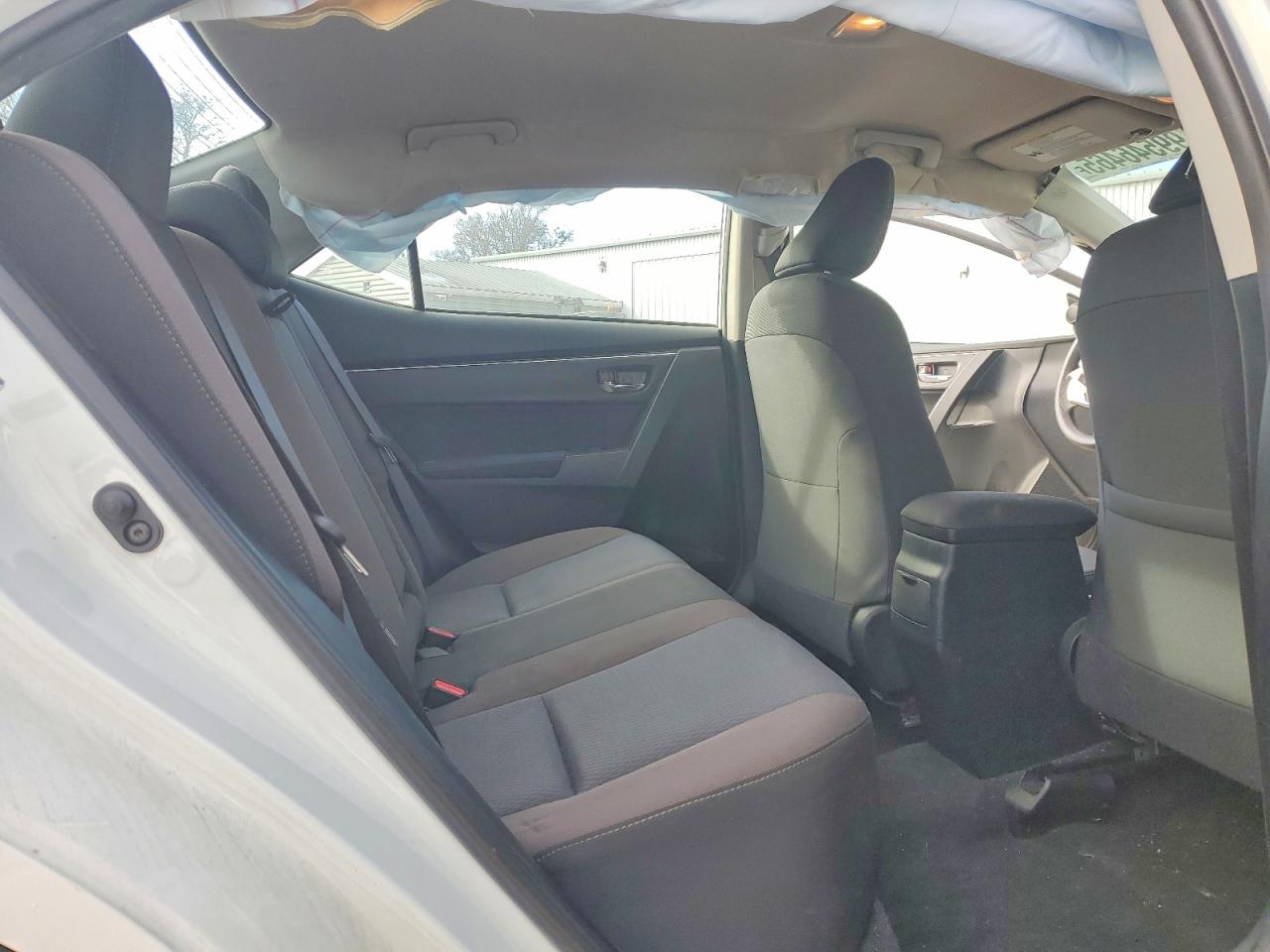 2017 TOYOTA COROLLA L photo 10