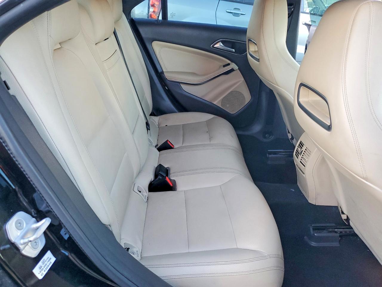 2018 MERCEDES-BENZ CLA 250 photo 10