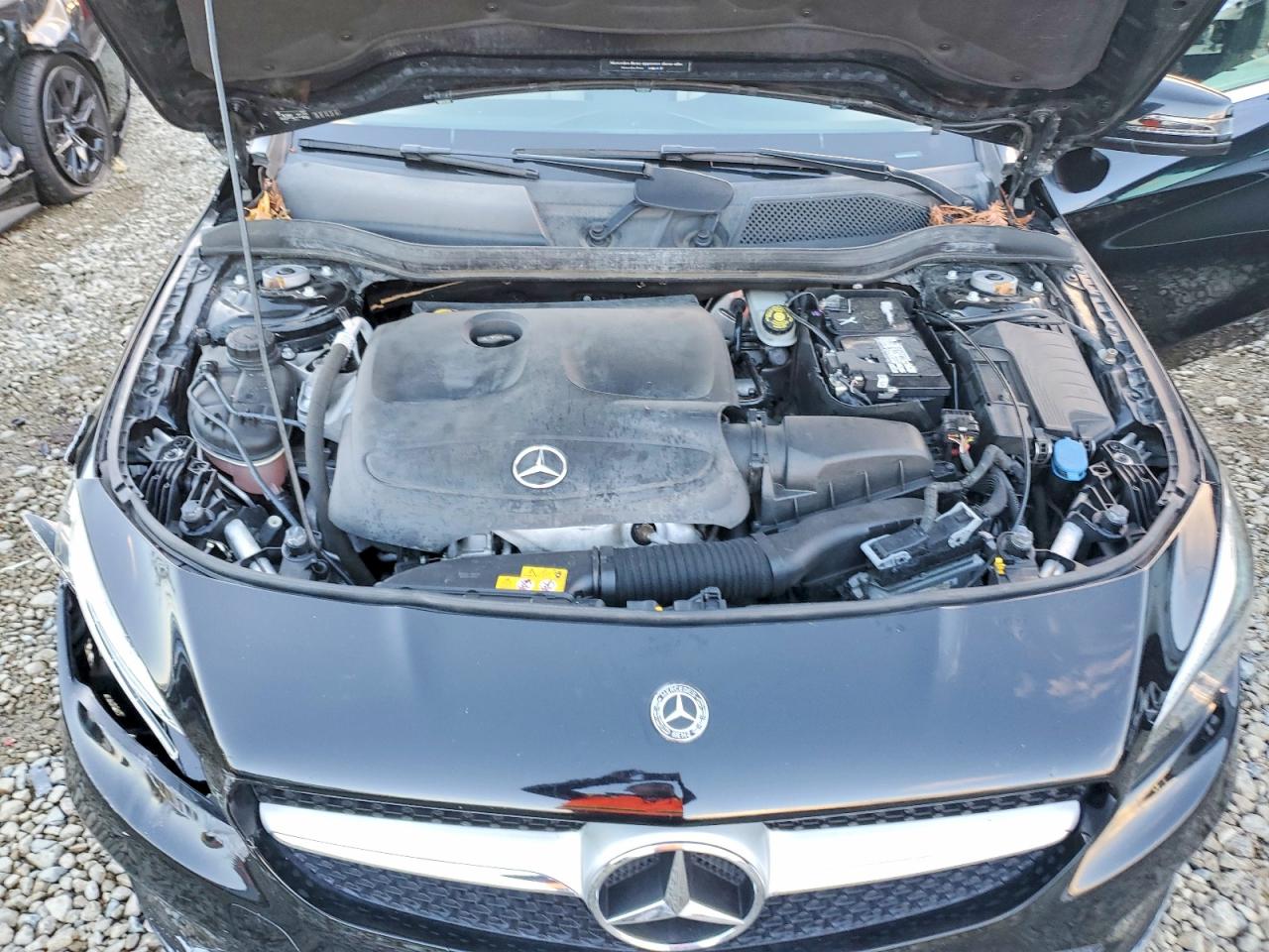 2018 MERCEDES-BENZ CLA 250 photo 11