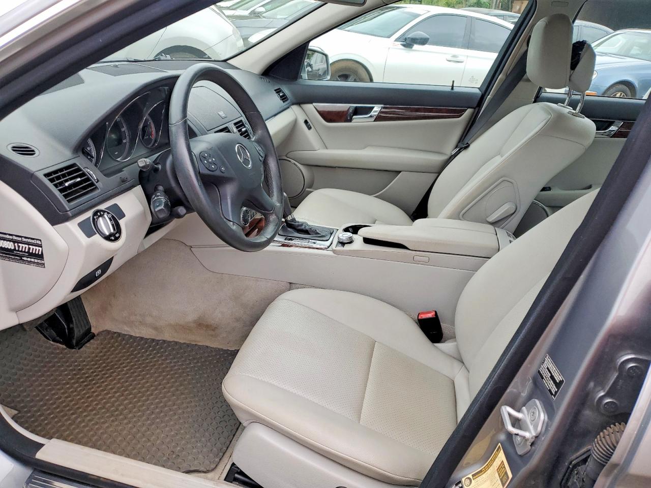 2010 MERCEDES-BENZ C 300 photo 7