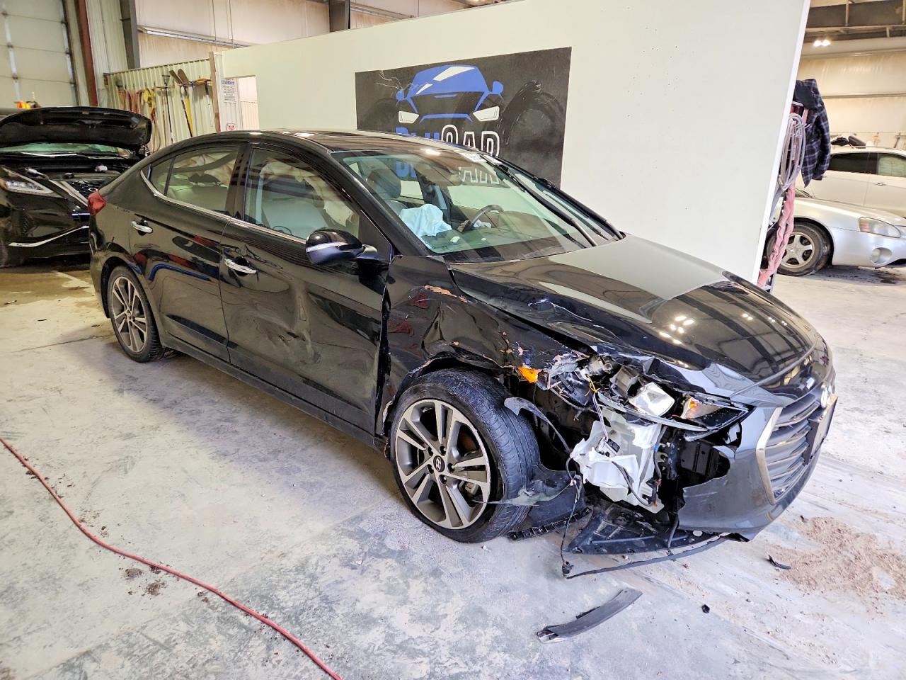 2017 HYUNDAI ELANTRA SE photo 4