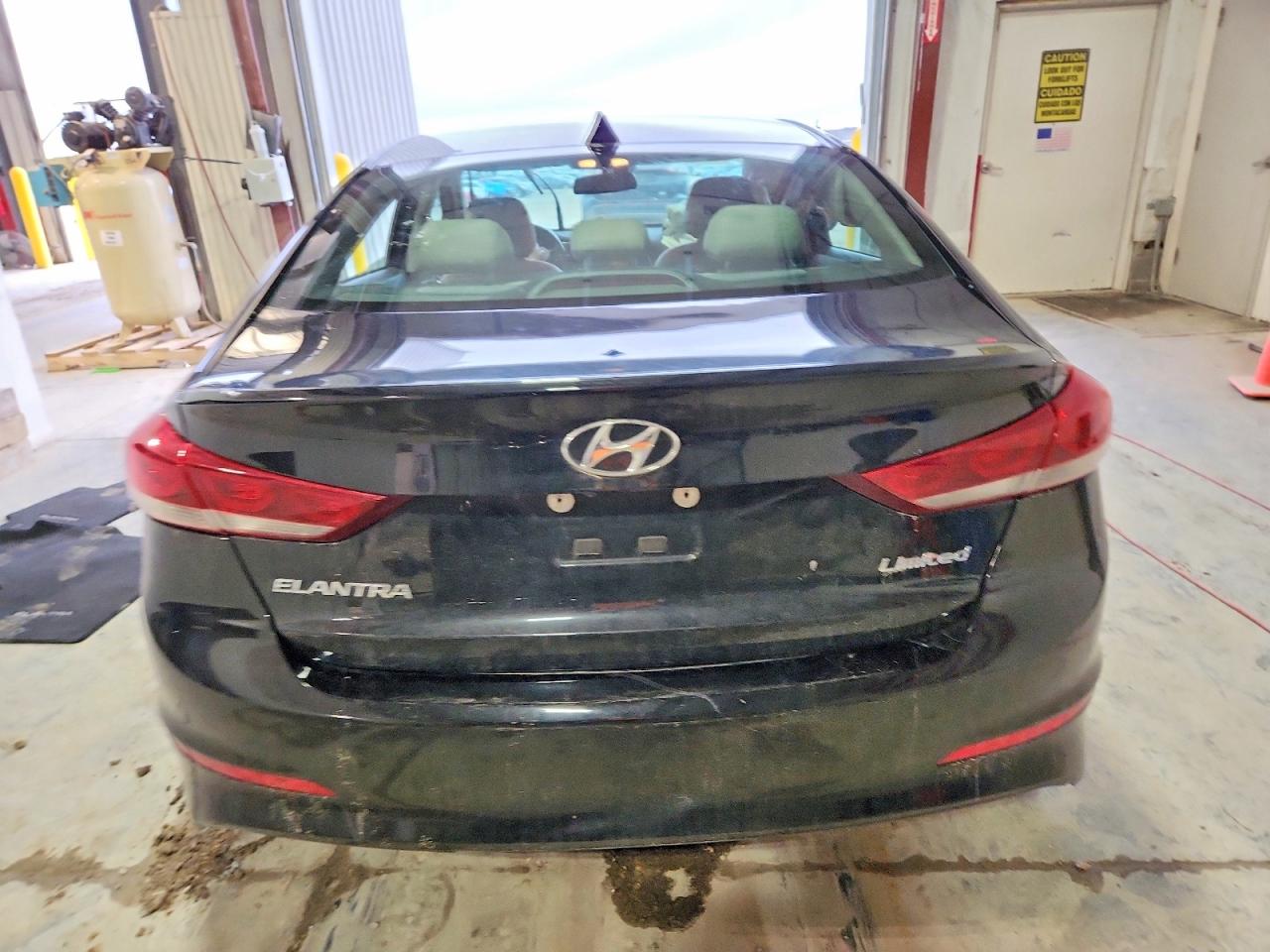 2017 HYUNDAI ELANTRA SE photo 6