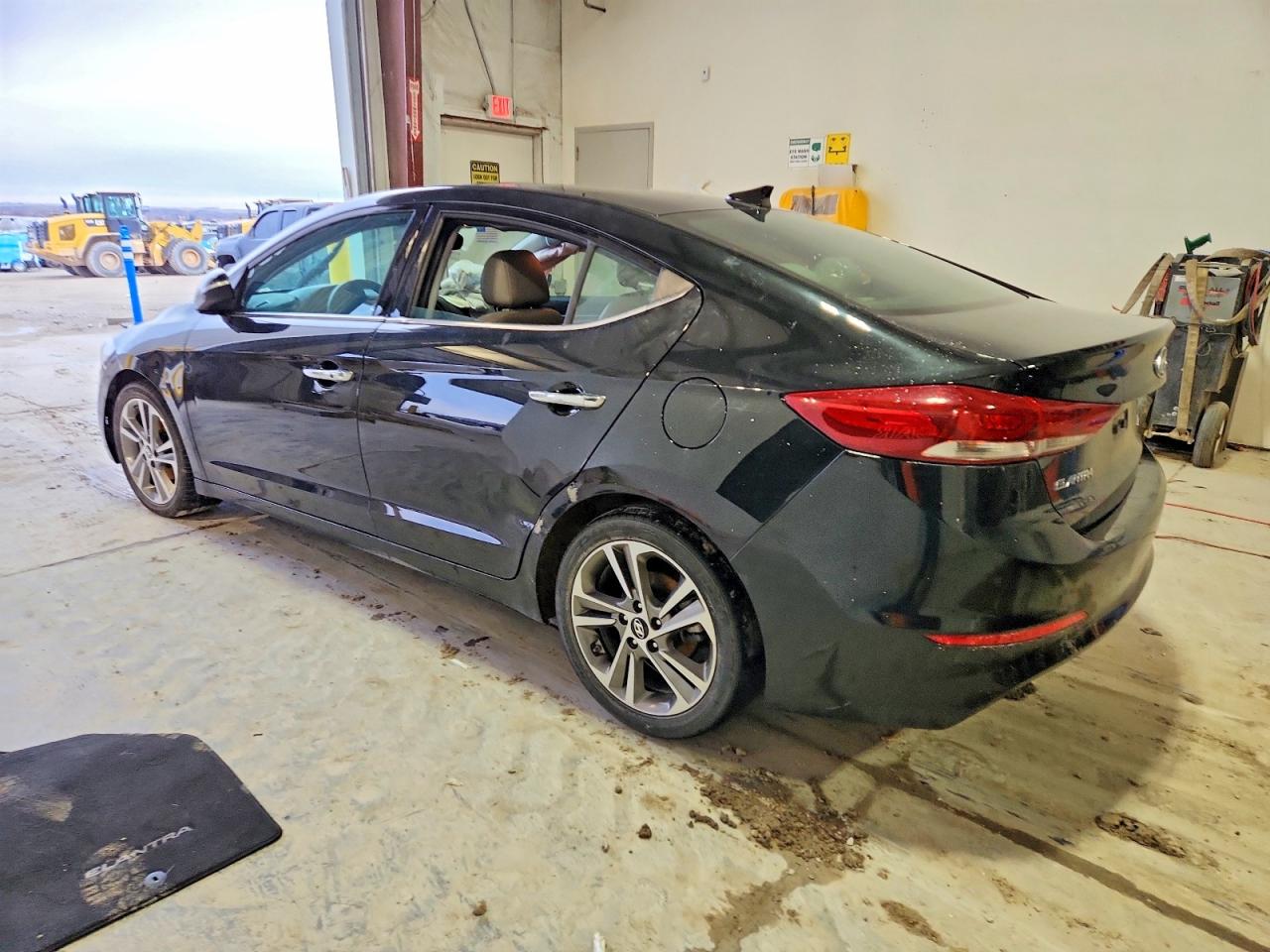2017 HYUNDAI ELANTRA SE photo 2
