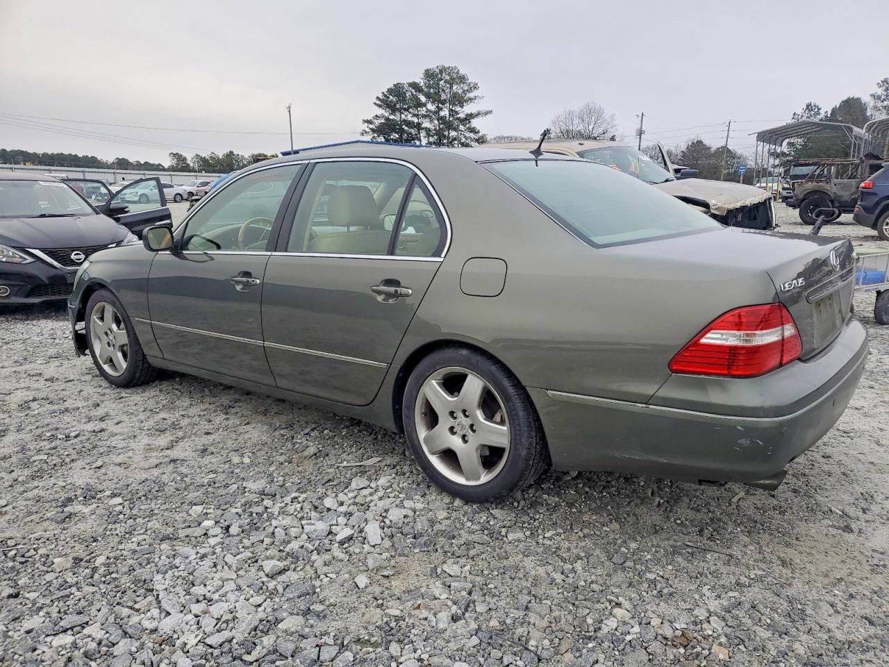 2005 LEXUS LS 430 photo 2