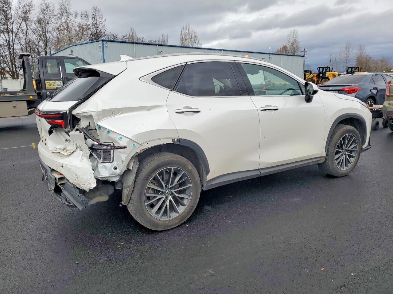 2022 LEXUS NX 350H photo 3