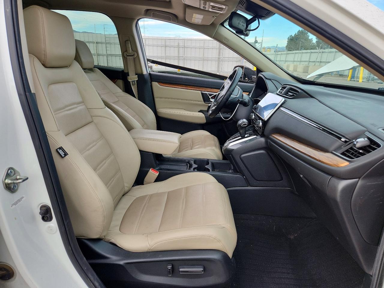 2018 HONDA CR-V TOURING photo 7