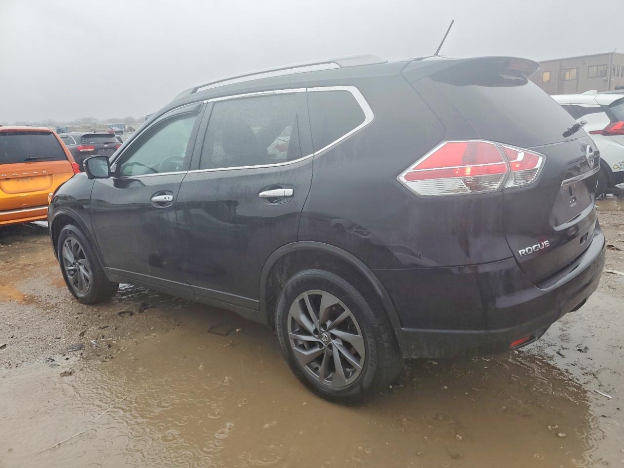 2016 NISSAN ROGUE SL photo 2