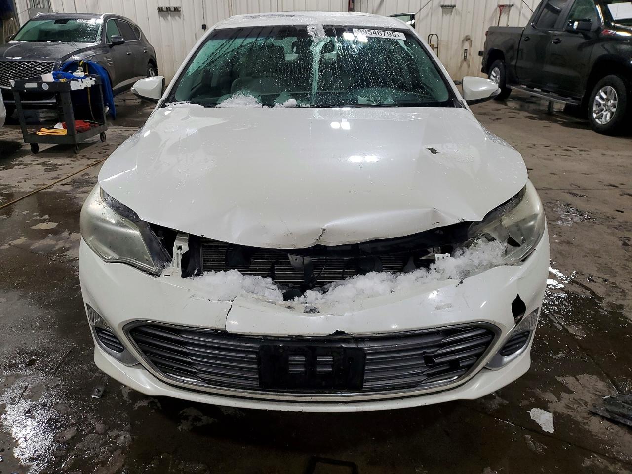2013 TOYOTA AVALON BASE photo 5