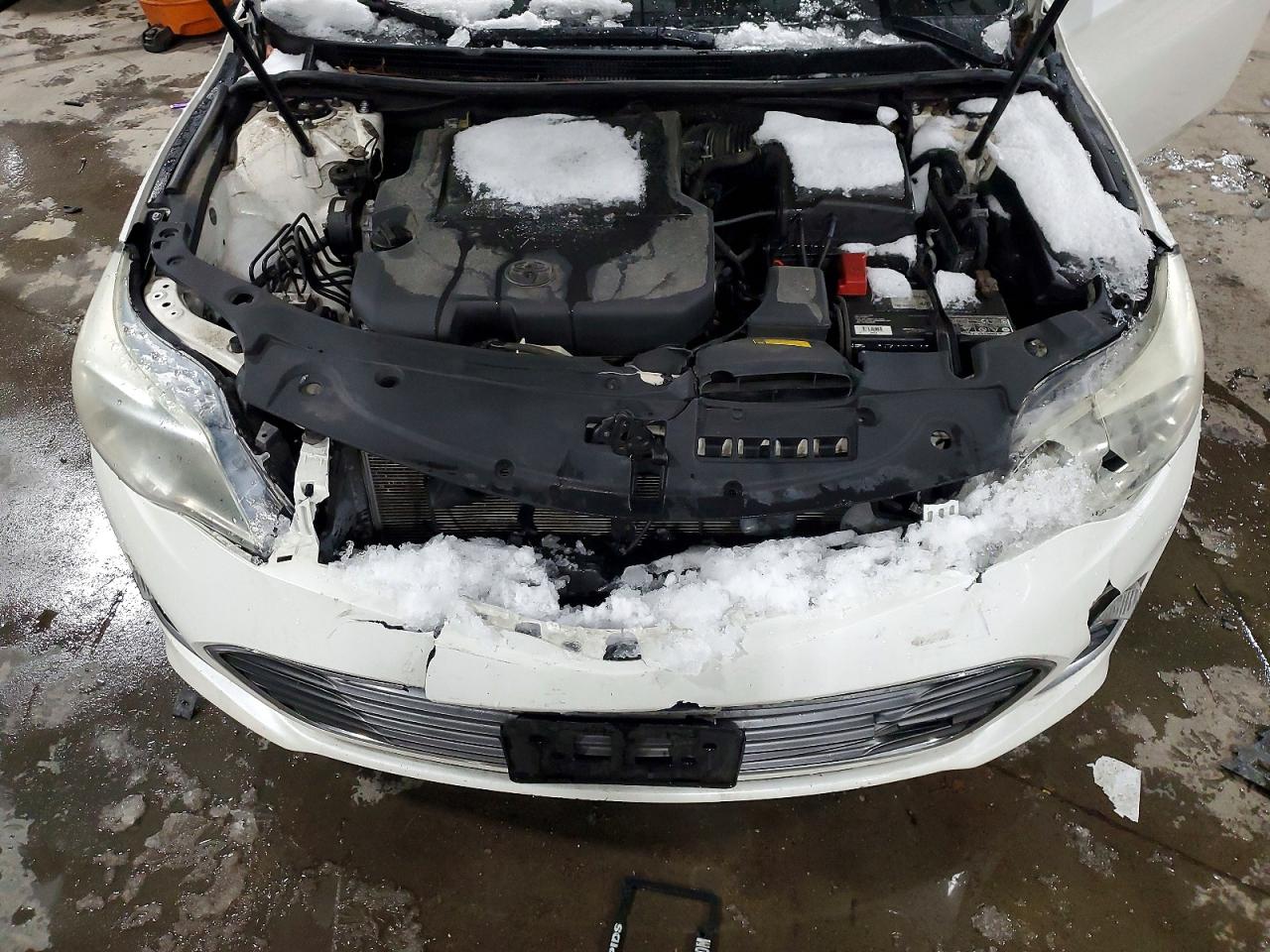 2013 TOYOTA AVALON BASE photo 11