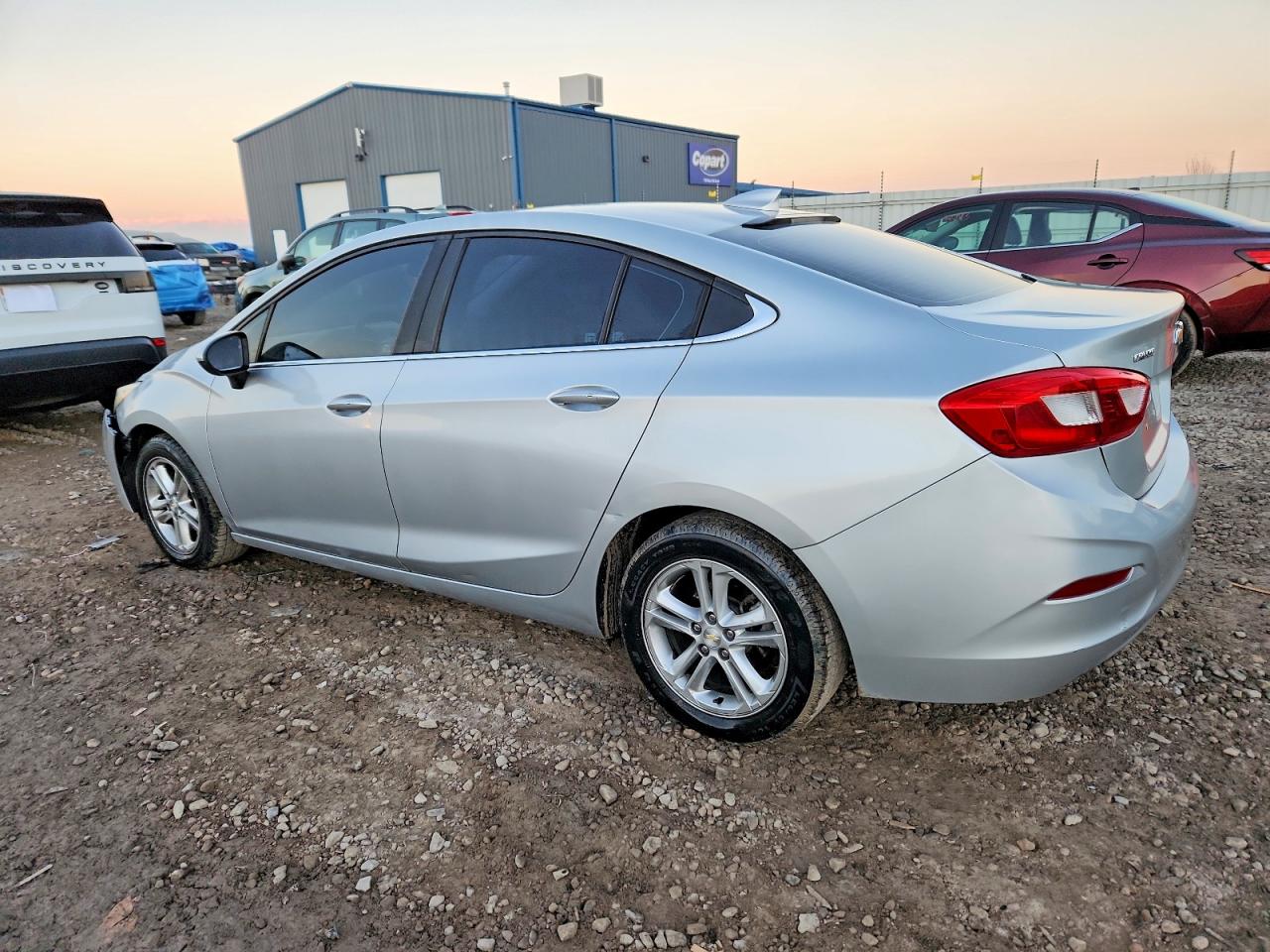 2017 CHEVROLET CRUZE LT photo 2