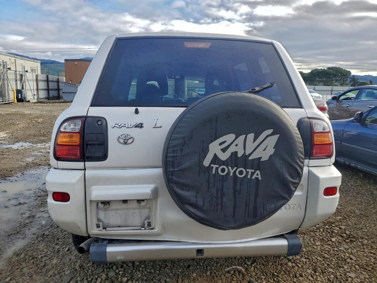 1999 TOYOTA RAV4 photo 6