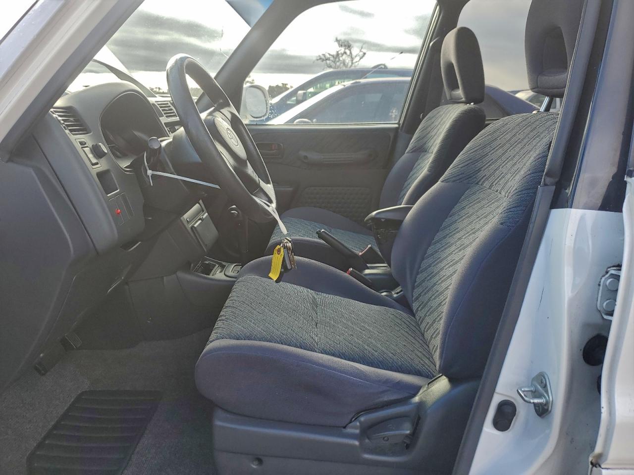 1999 TOYOTA RAV4 photo 7