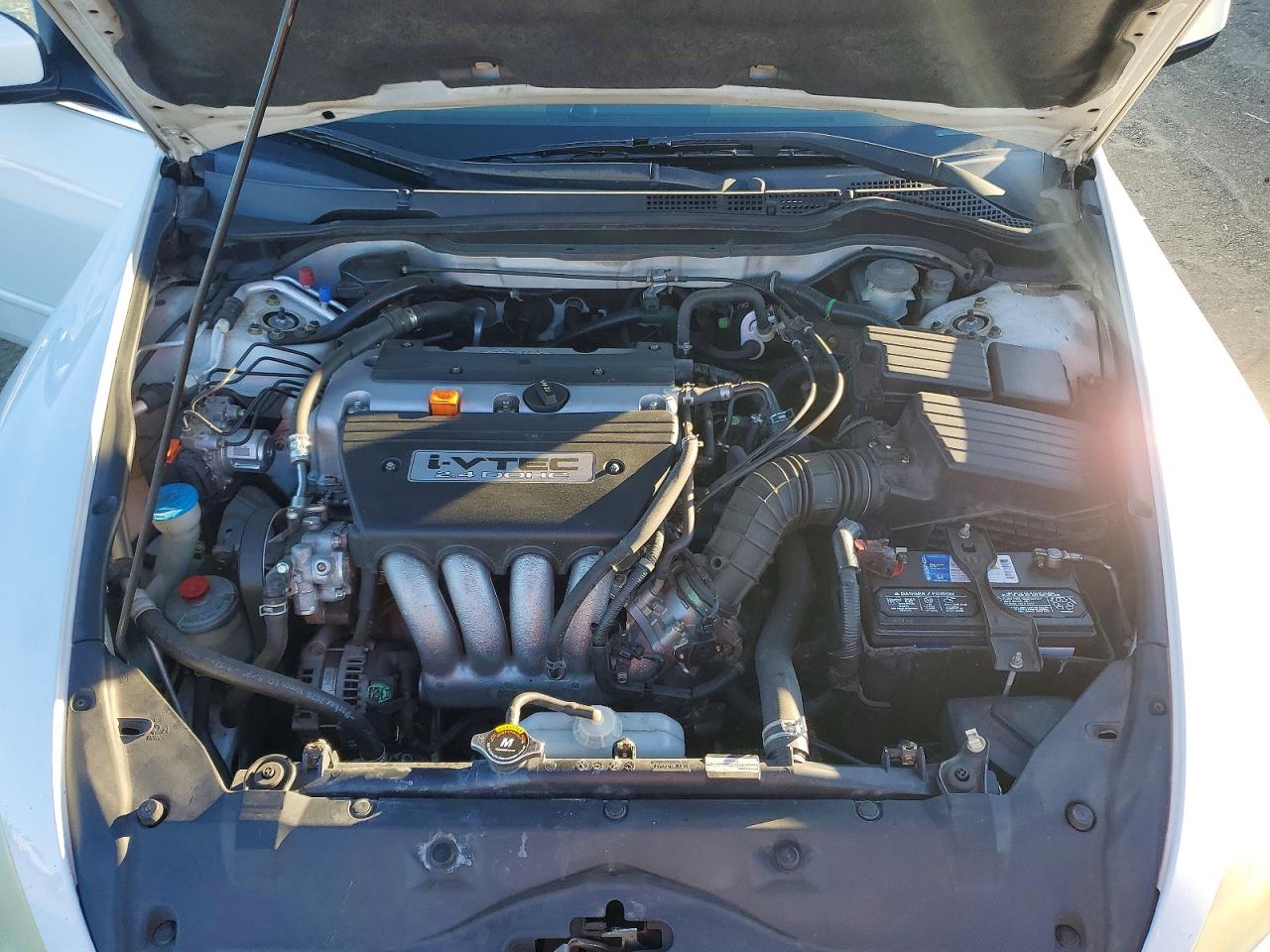 2005 HONDA ACCORD LX photo 11