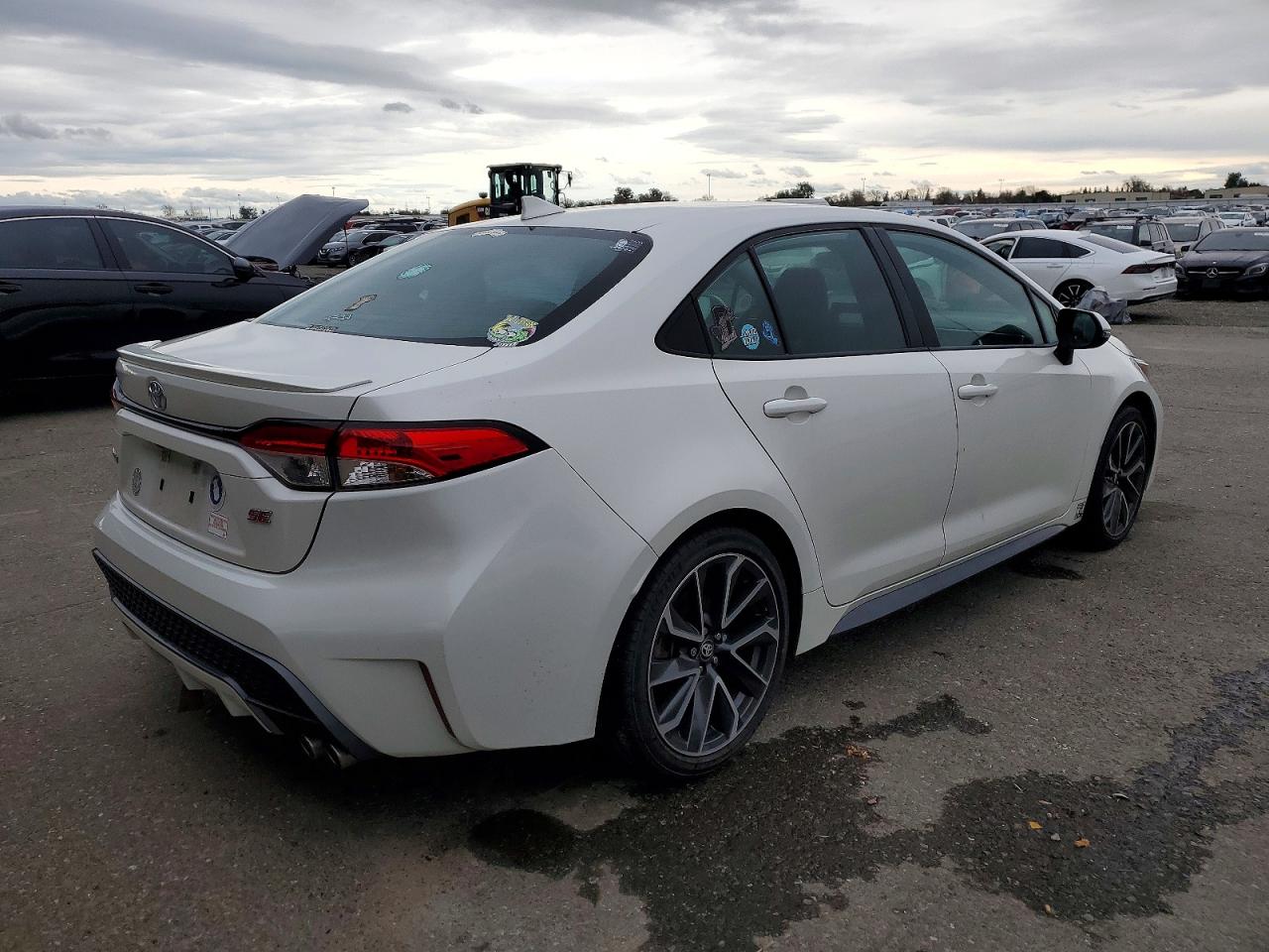 2020 TOYOTA COROLLA SE photo 3