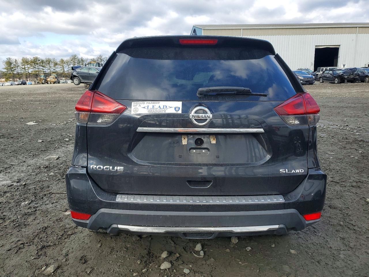 2018 NISSAN ROGUE S photo 6