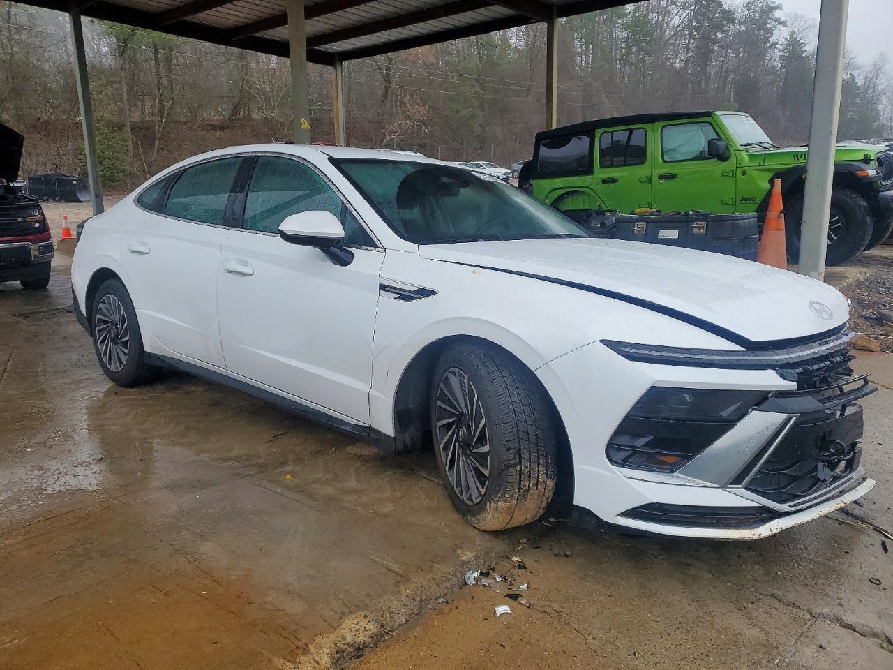 2025 HYUNDAI SONATA HYBRID photo 4