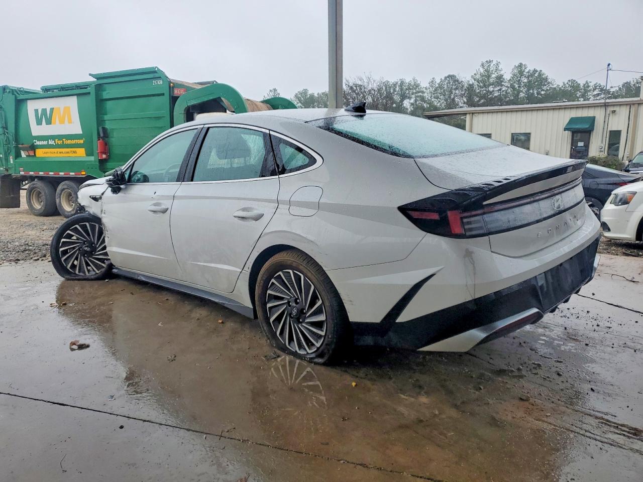 2025 HYUNDAI SONATA HYBRID photo 2