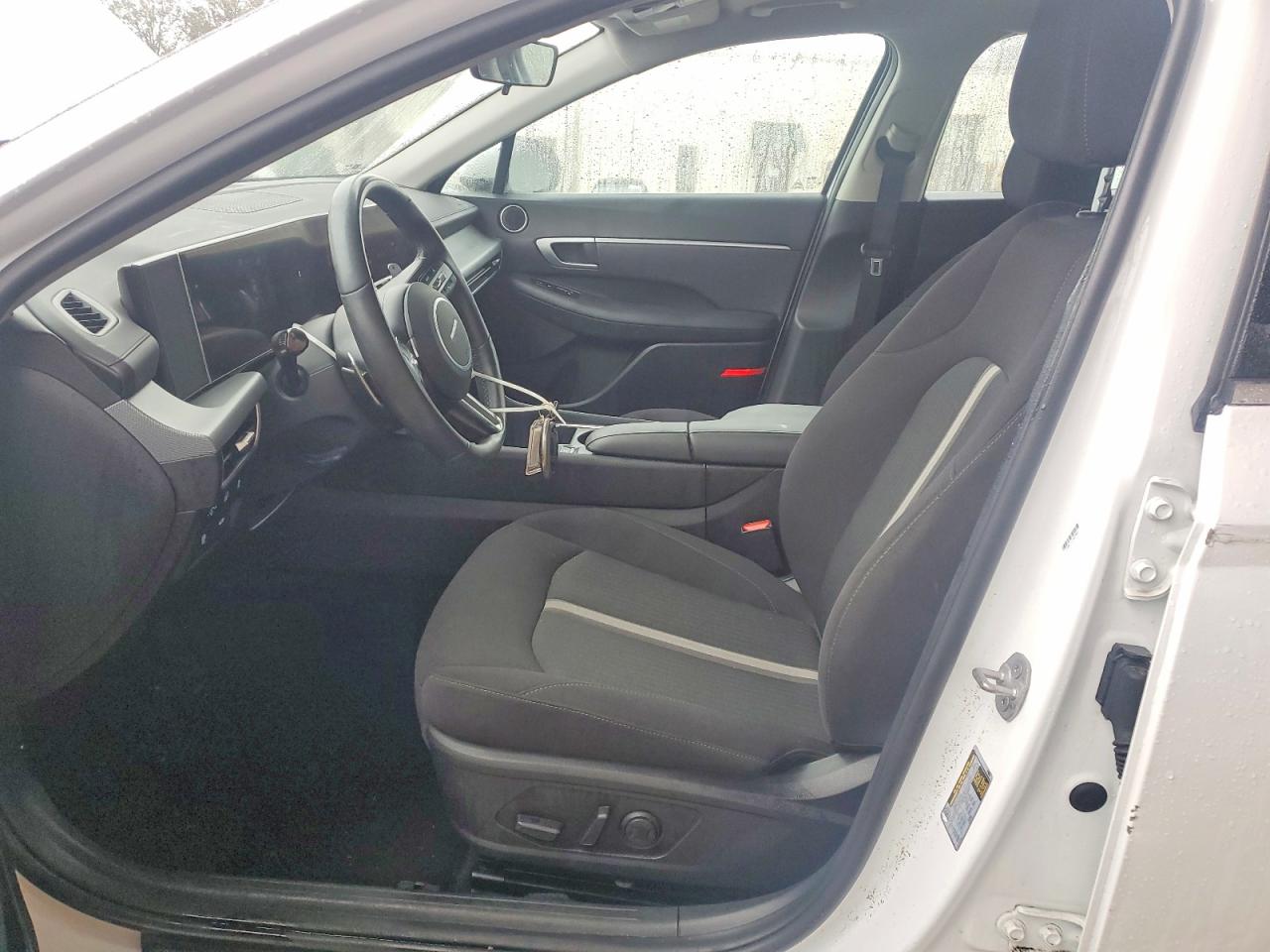 2025 HYUNDAI SONATA HYBRID photo 7