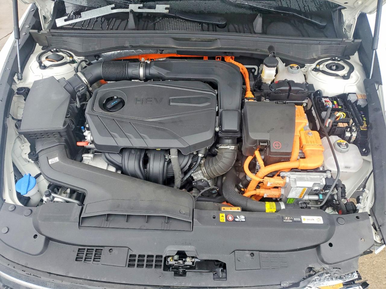 2025 HYUNDAI SONATA HYBRID photo 11