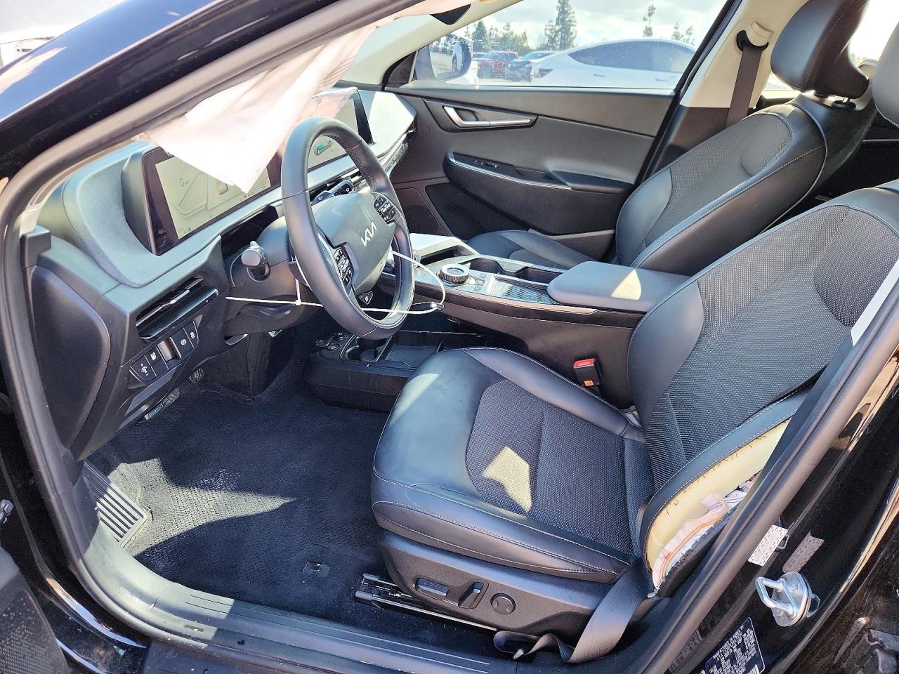 2024 KIA EV6 LIGHT photo 7