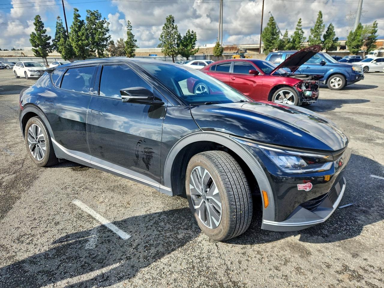 2024 KIA EV6 LIGHT photo 4
