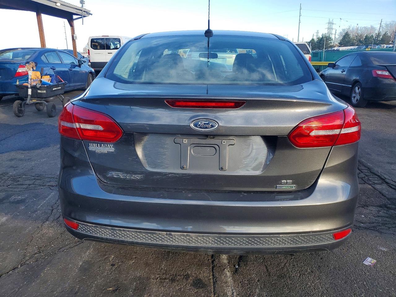 2017 FORD FOCUS SE photo 11
