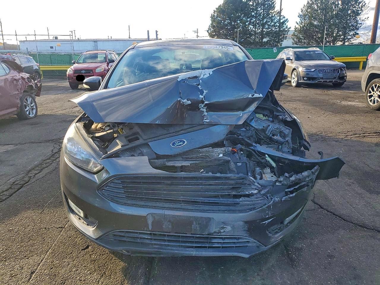 2017 FORD FOCUS SE photo 9
