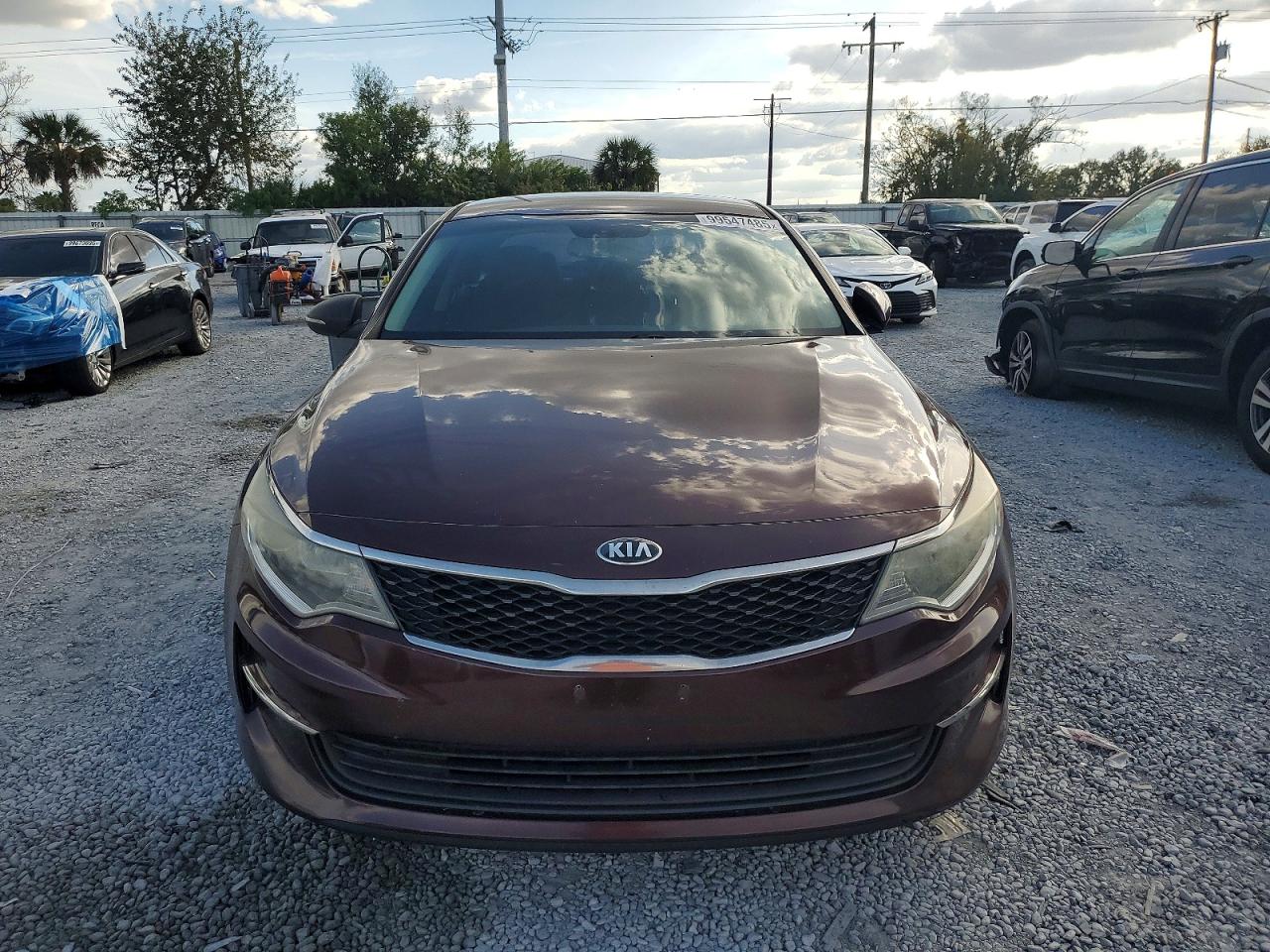 2017 KIA OPTIMA LX photo 5