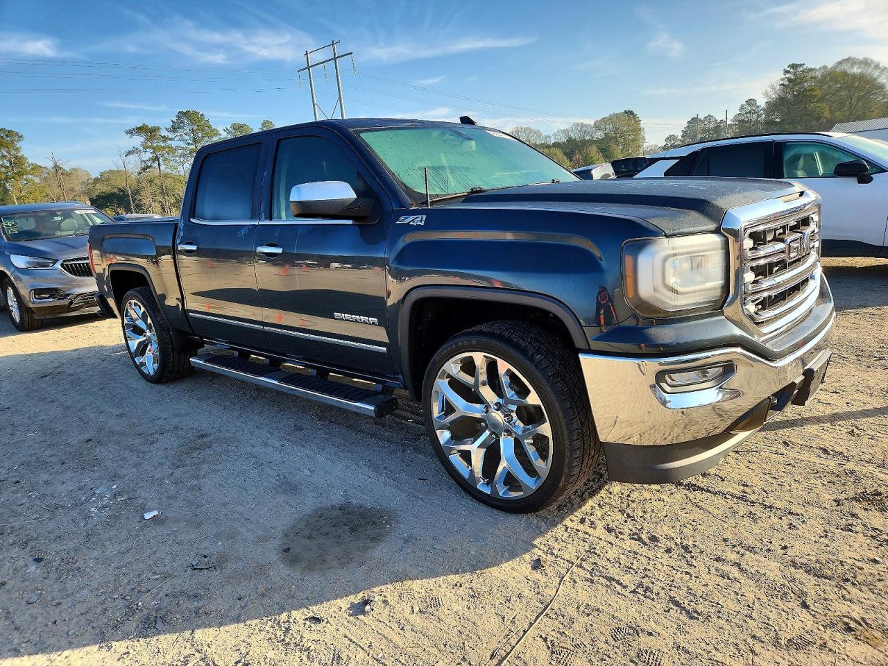 2017 GMC SIERRA photo 4