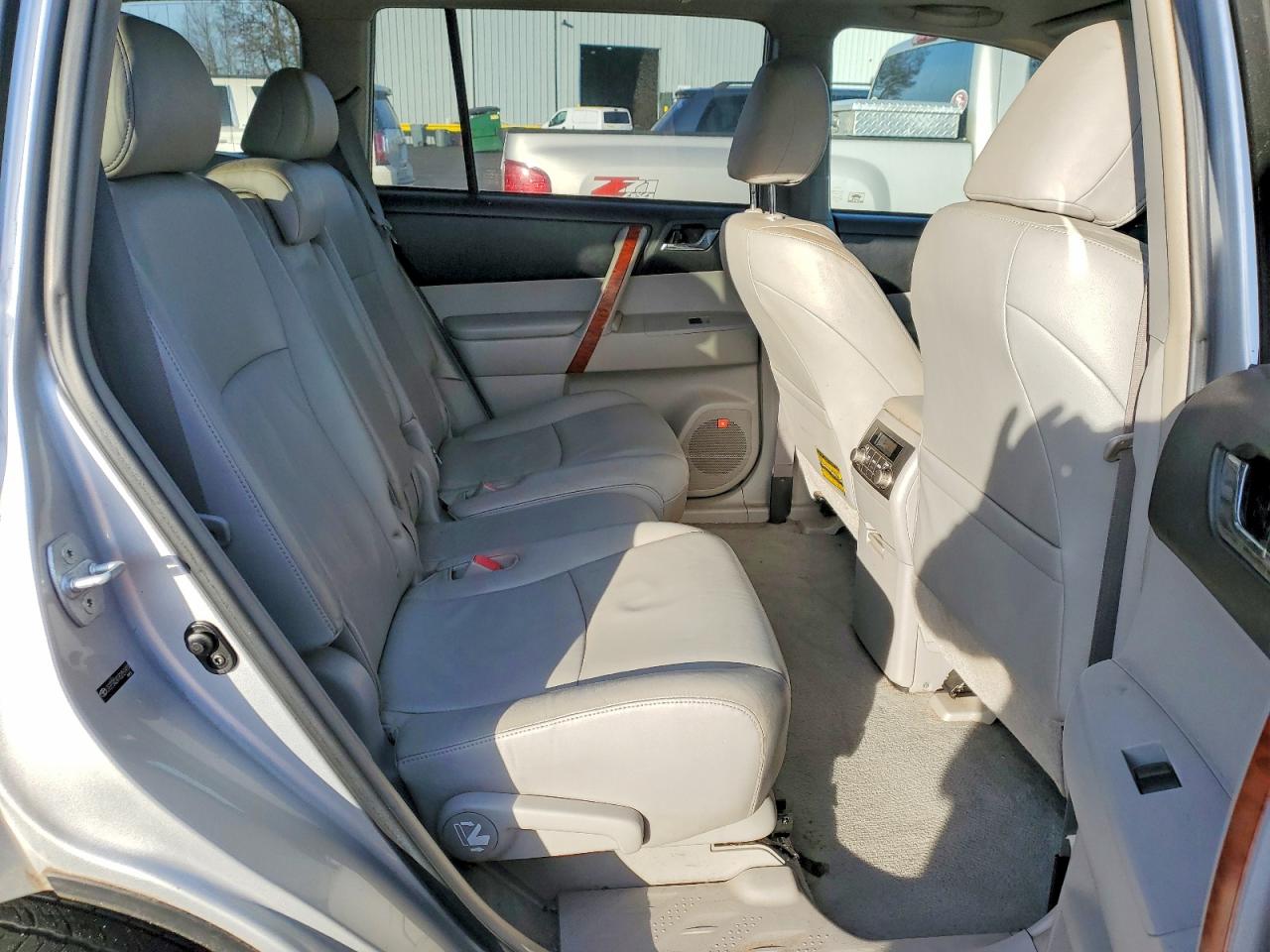 2008 TOYOTA HIGHLANDER LIMITED photo 11
