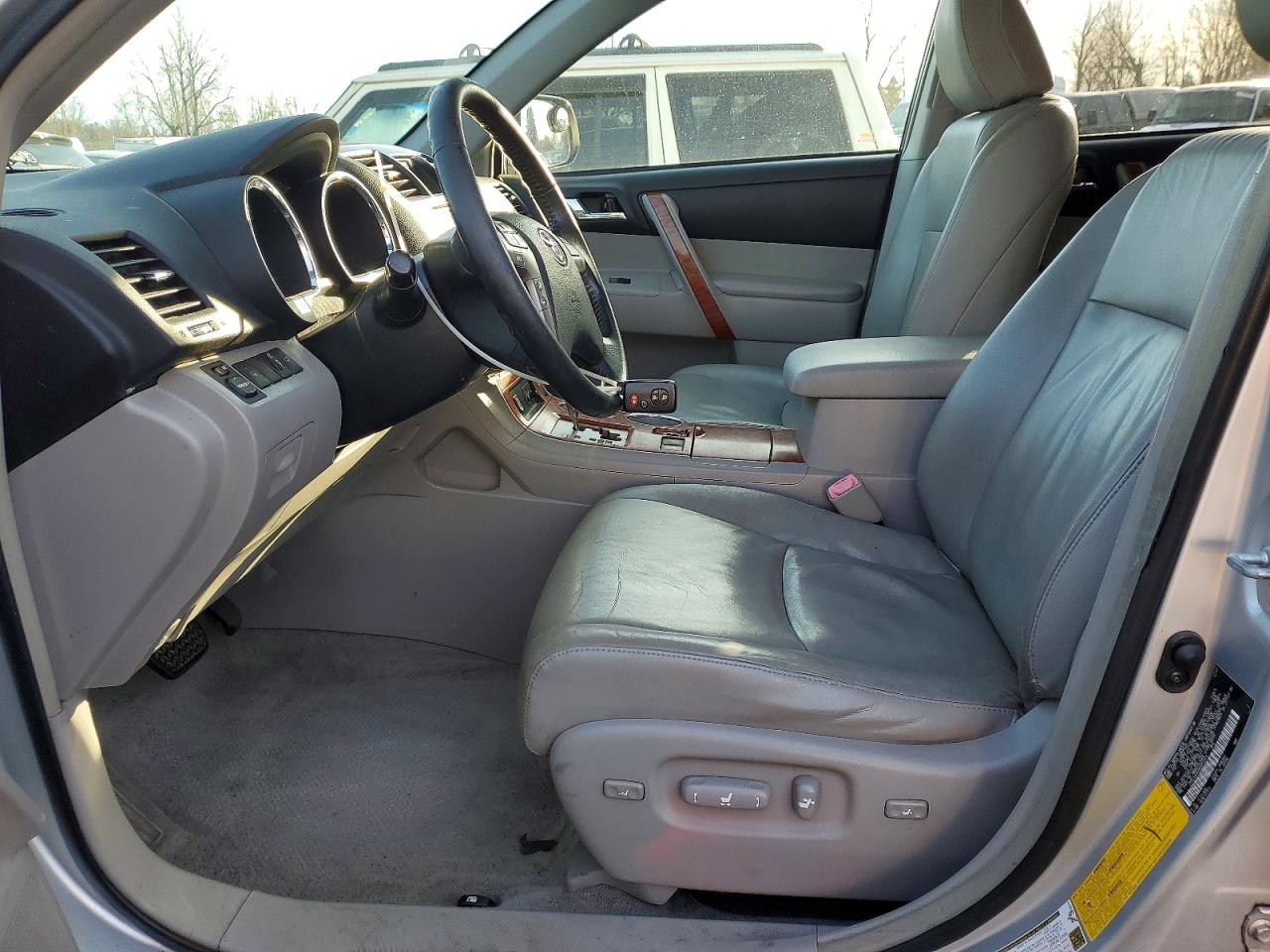 2008 TOYOTA HIGHLANDER LIMITED photo 7