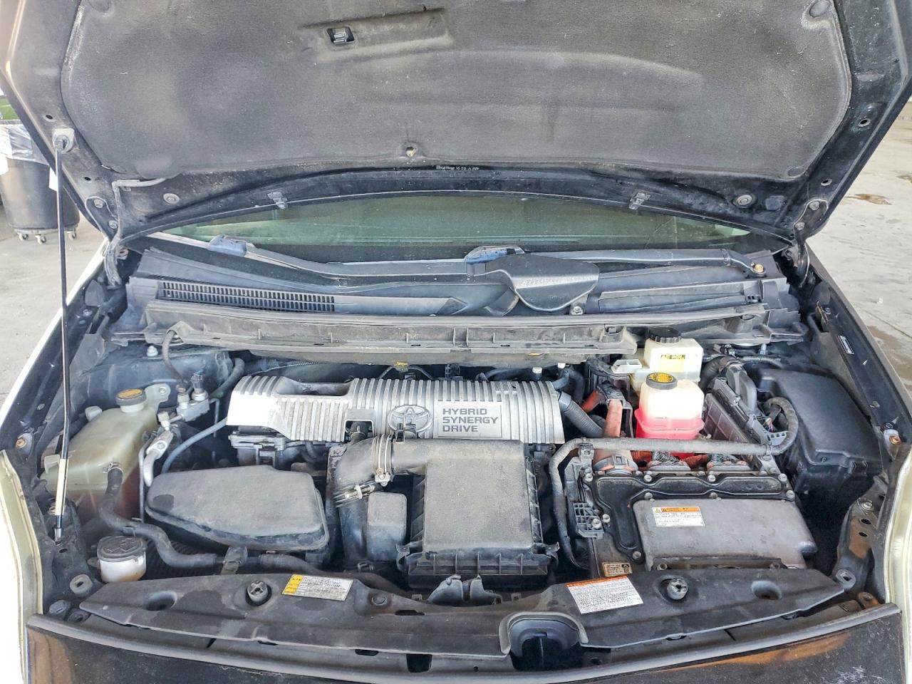 2010 TOYOTA PRIUS photo 11