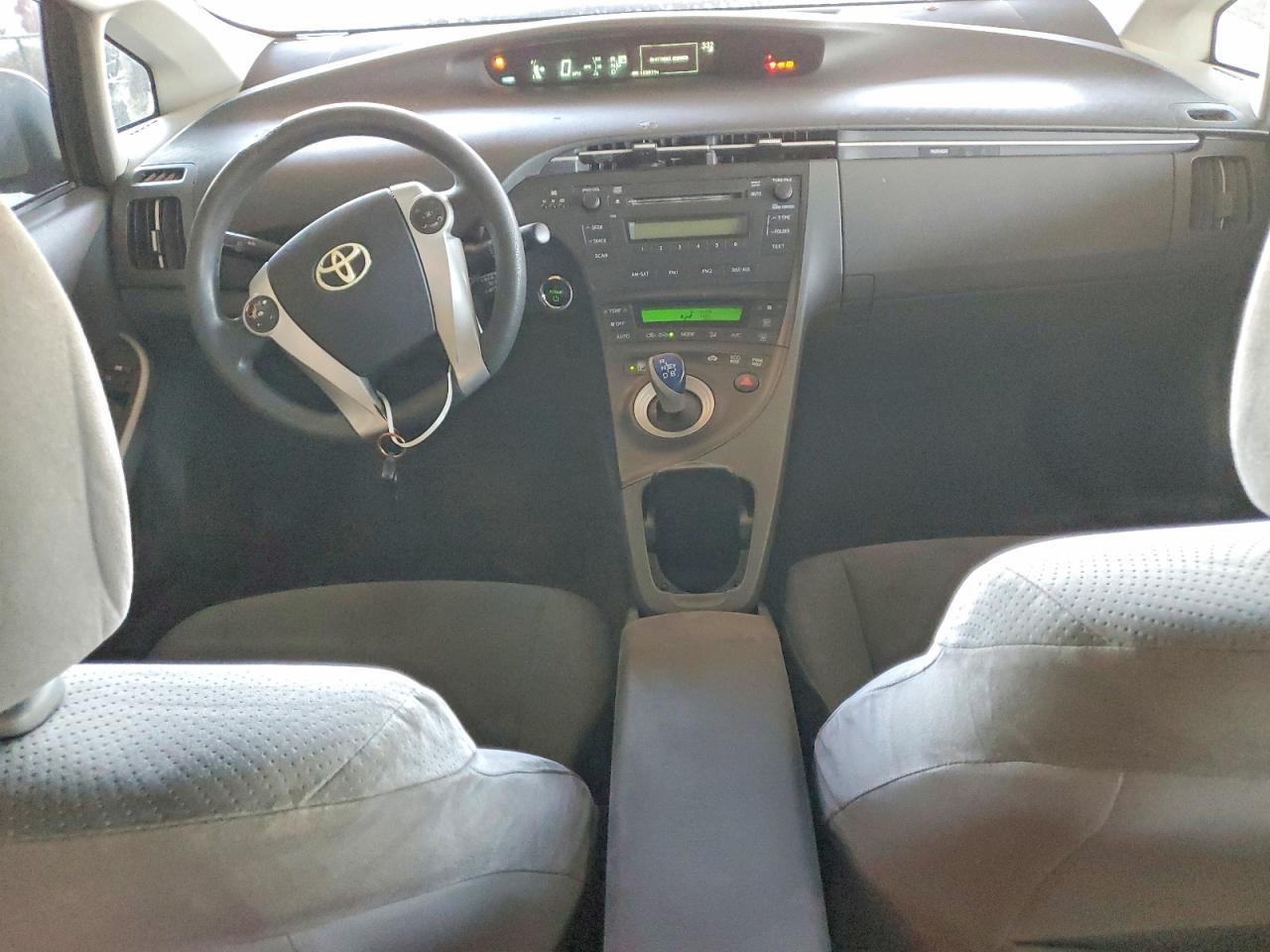2010 TOYOTA PRIUS photo 8