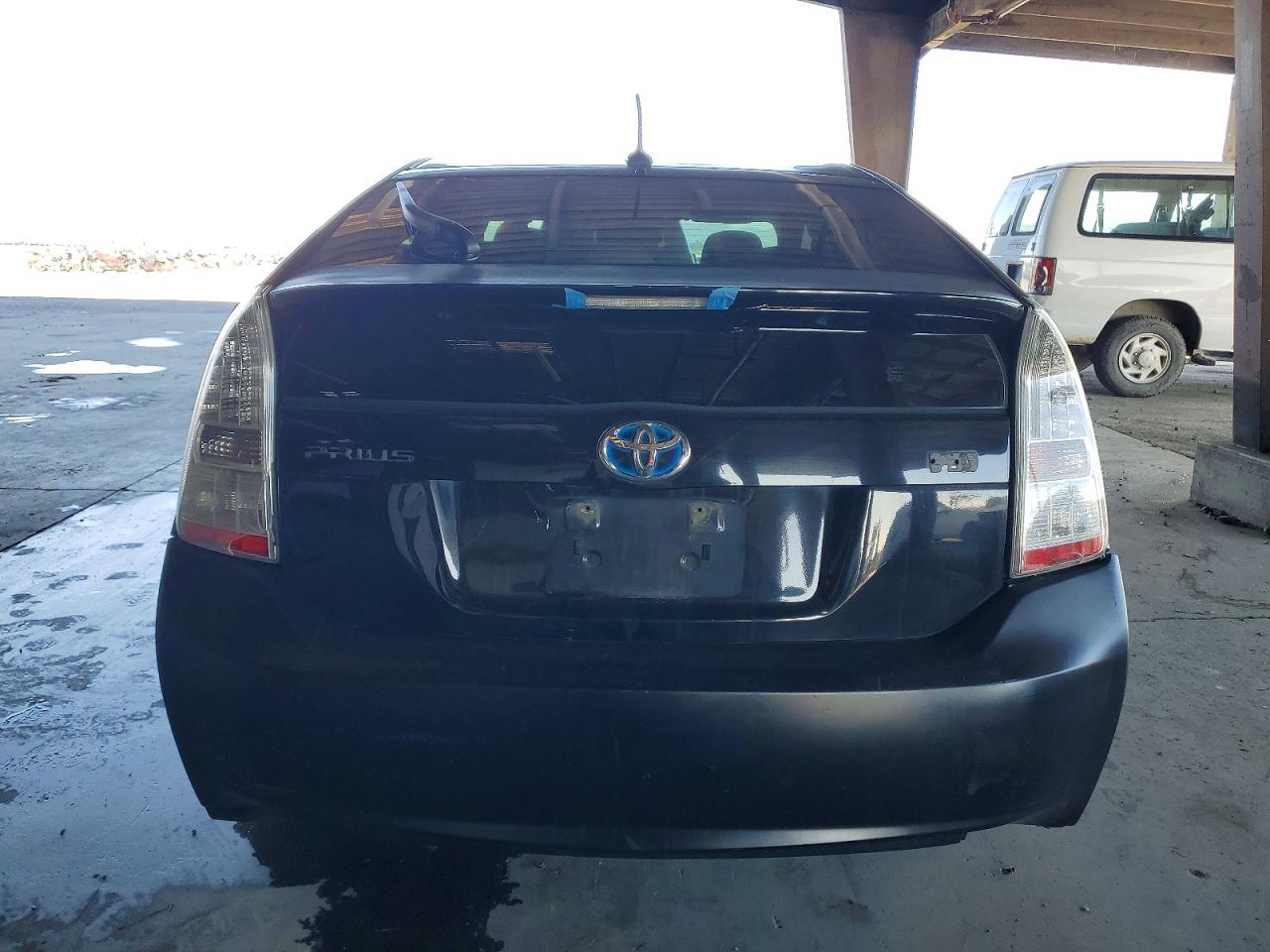 2010 TOYOTA PRIUS photo 6