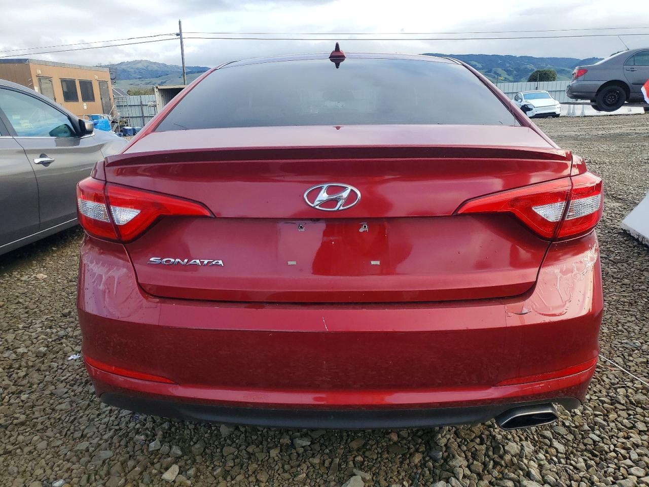2015 HYUNDAI SONATA SE photo 6