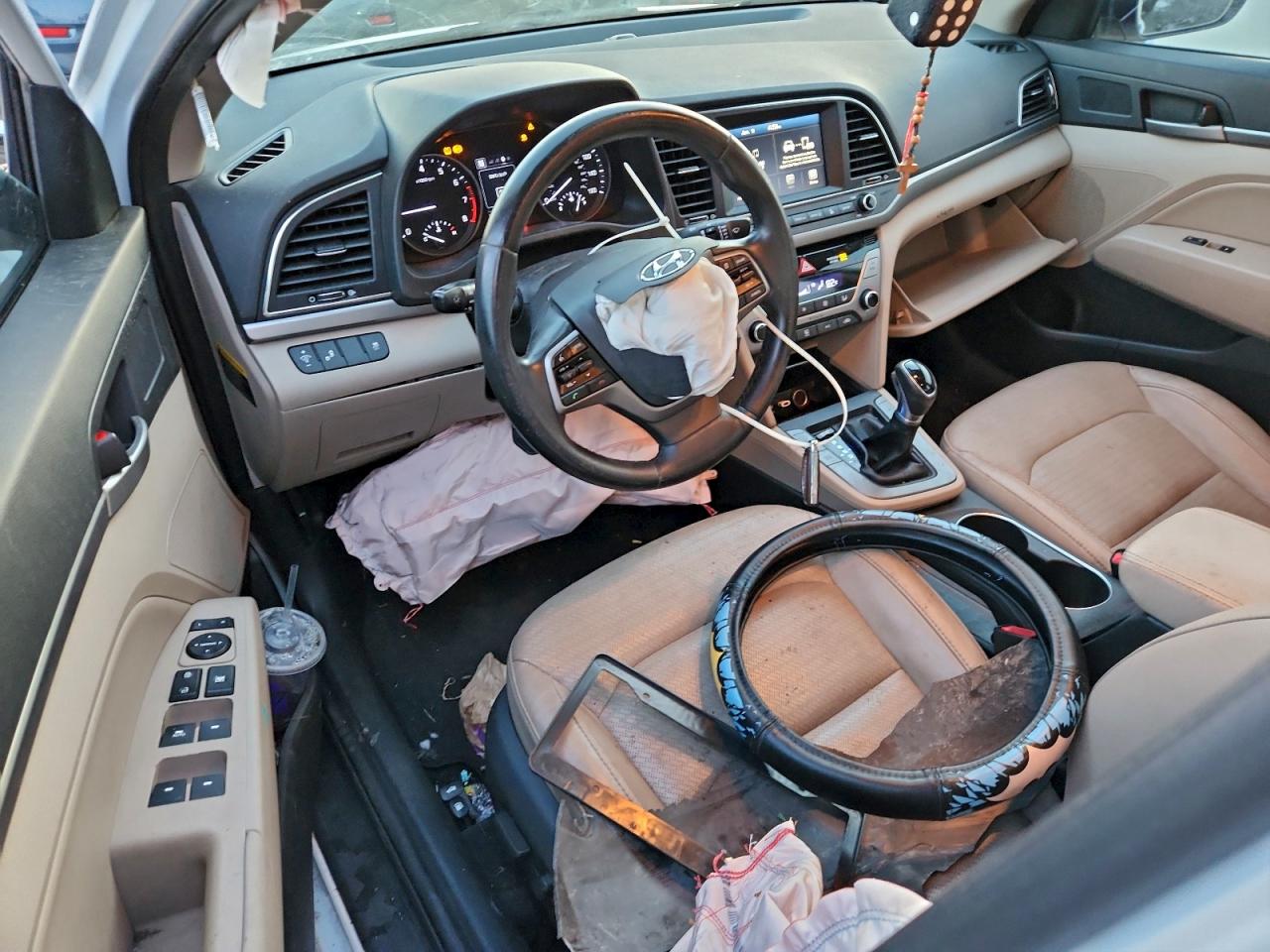 2017 HYUNDAI ELANTRA SE photo 22