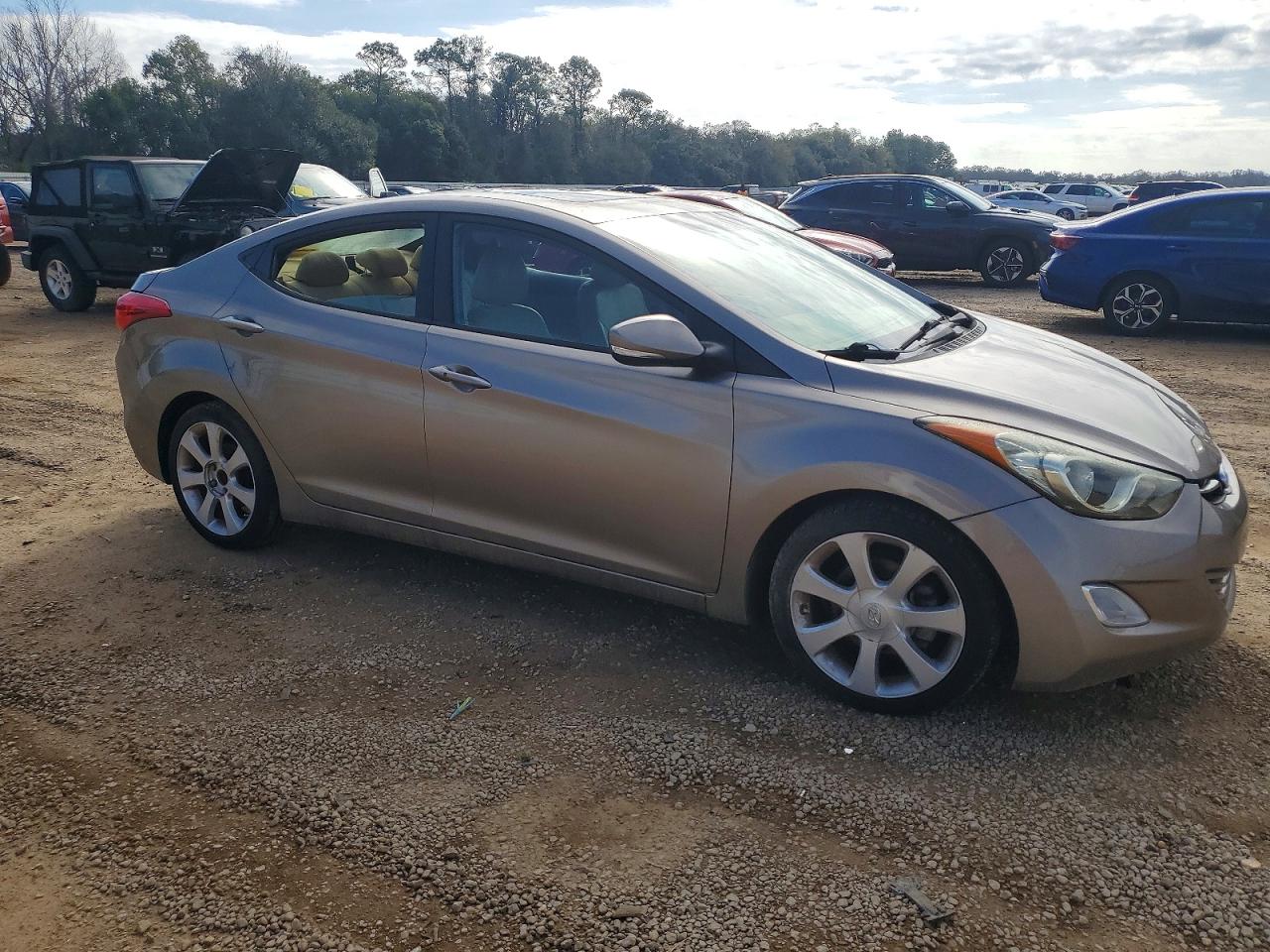 2013 HYUNDAI ELANTRA GLS photo 4