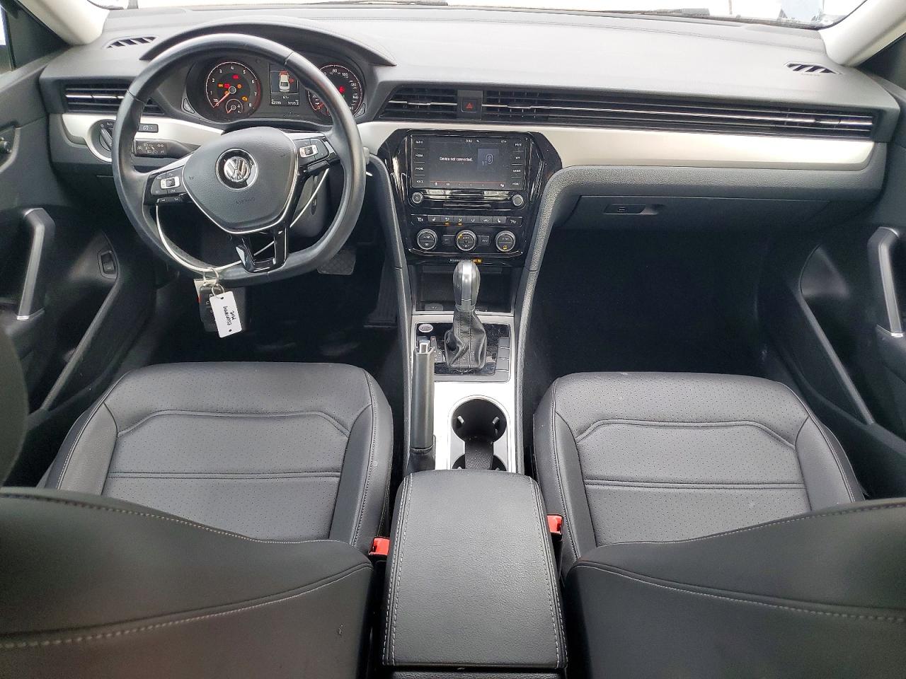 2020 VOLKSWAGEN PASSAT SE photo 8