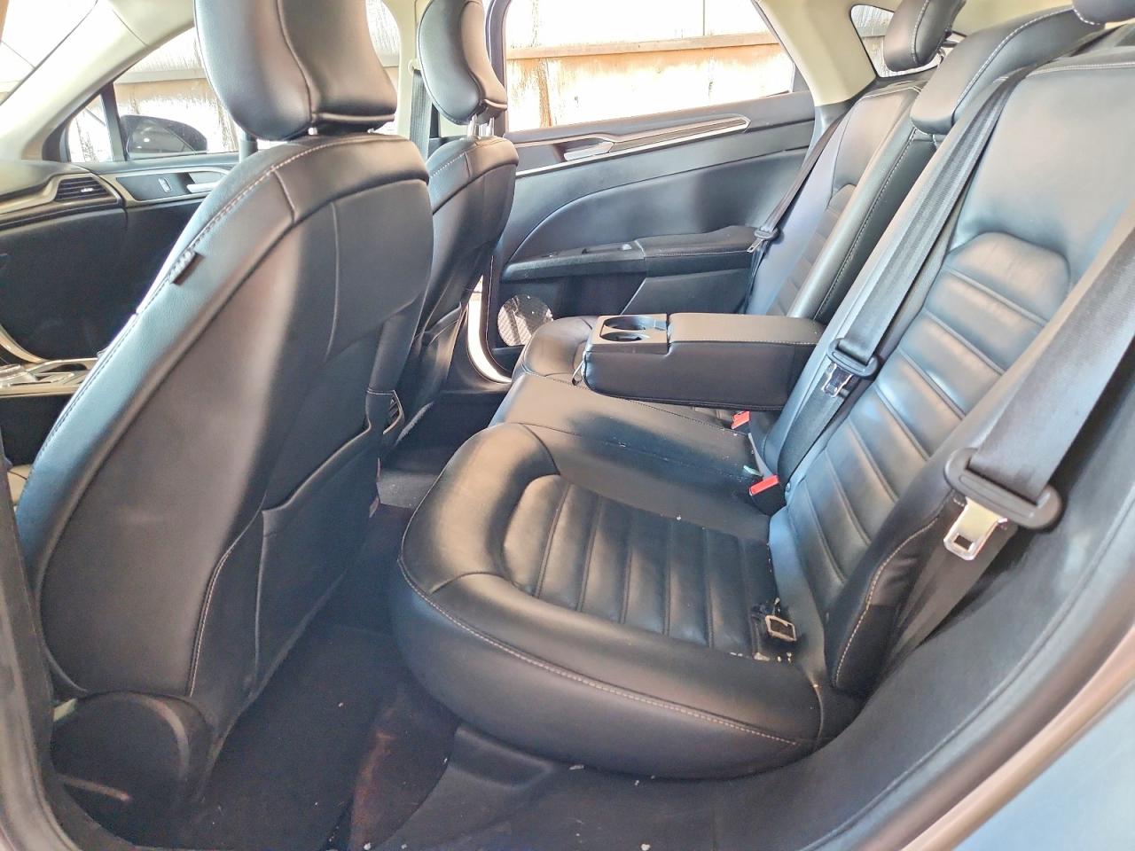 2017 FORD FUSION SE photo 10
