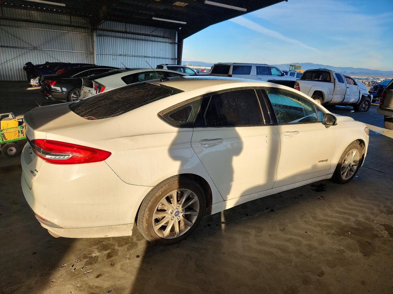 2017 FORD FUSION SE HYBRID photo 3
