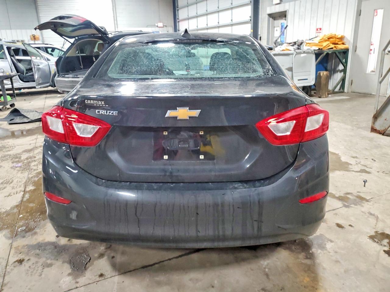 2017 CHEVROLET CRUZE LS photo 6