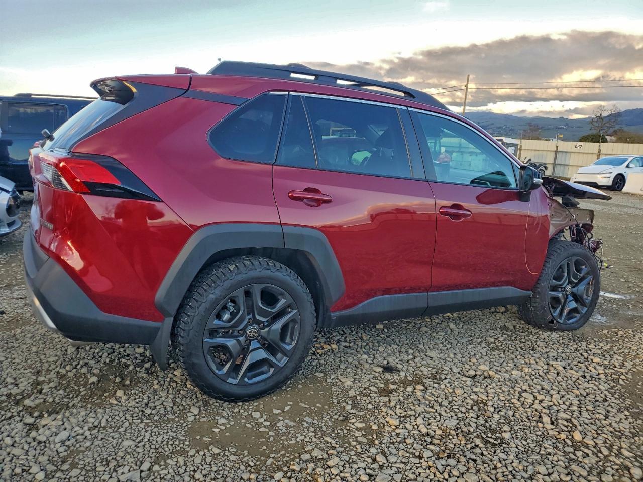 2022 TOYOTA RAV4 ADVENTURE photo 3