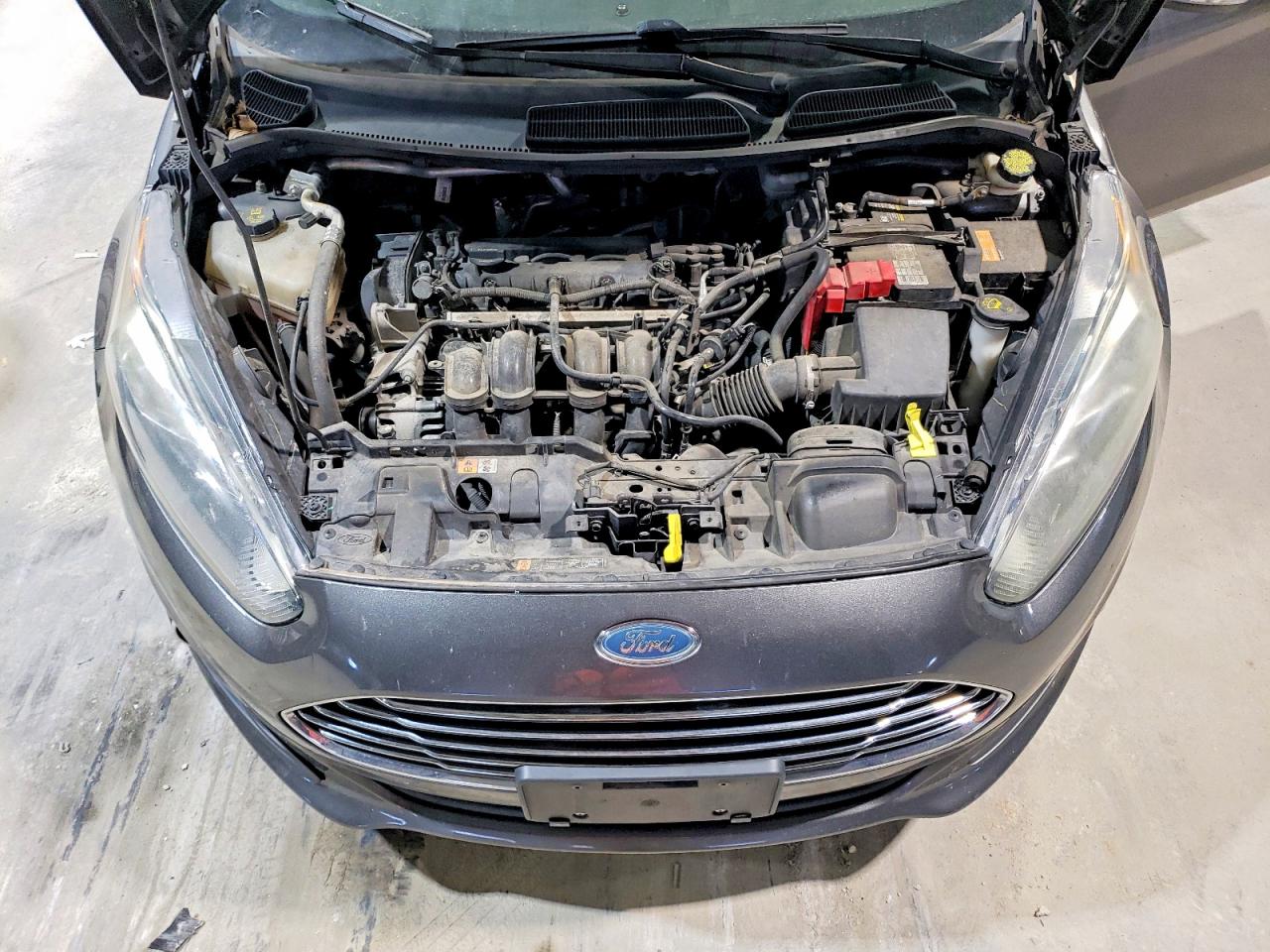 2015 FORD FIESTA SE photo 12