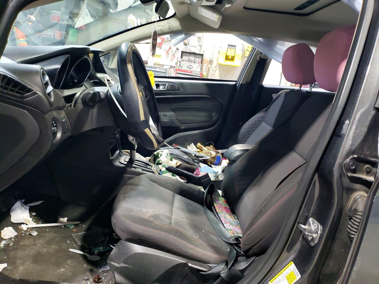 2015 FORD FIESTA SE photo 7