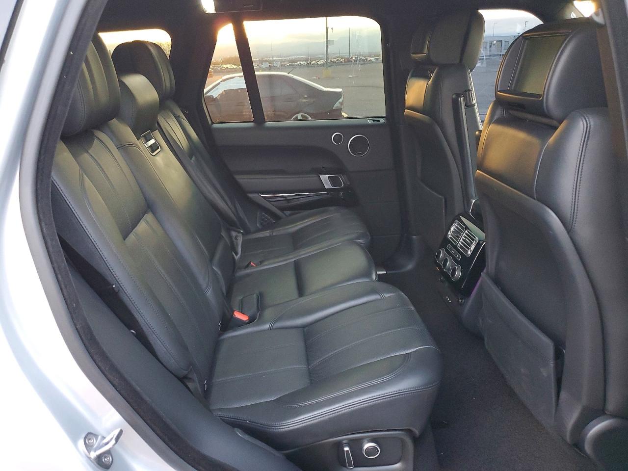 2016 LAND ROVER RANGE ROVER SUPERCHARGED photo 11
