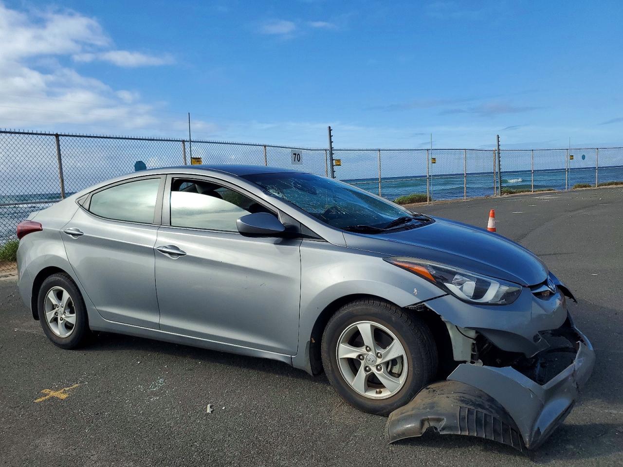 2014 HYUNDAI ELANTRA SE photo 4