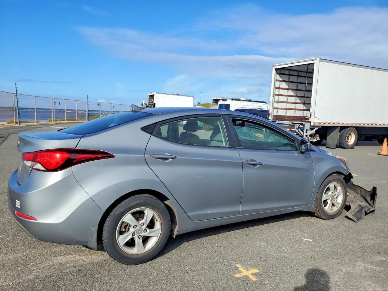 2014 HYUNDAI ELANTRA SE photo 3