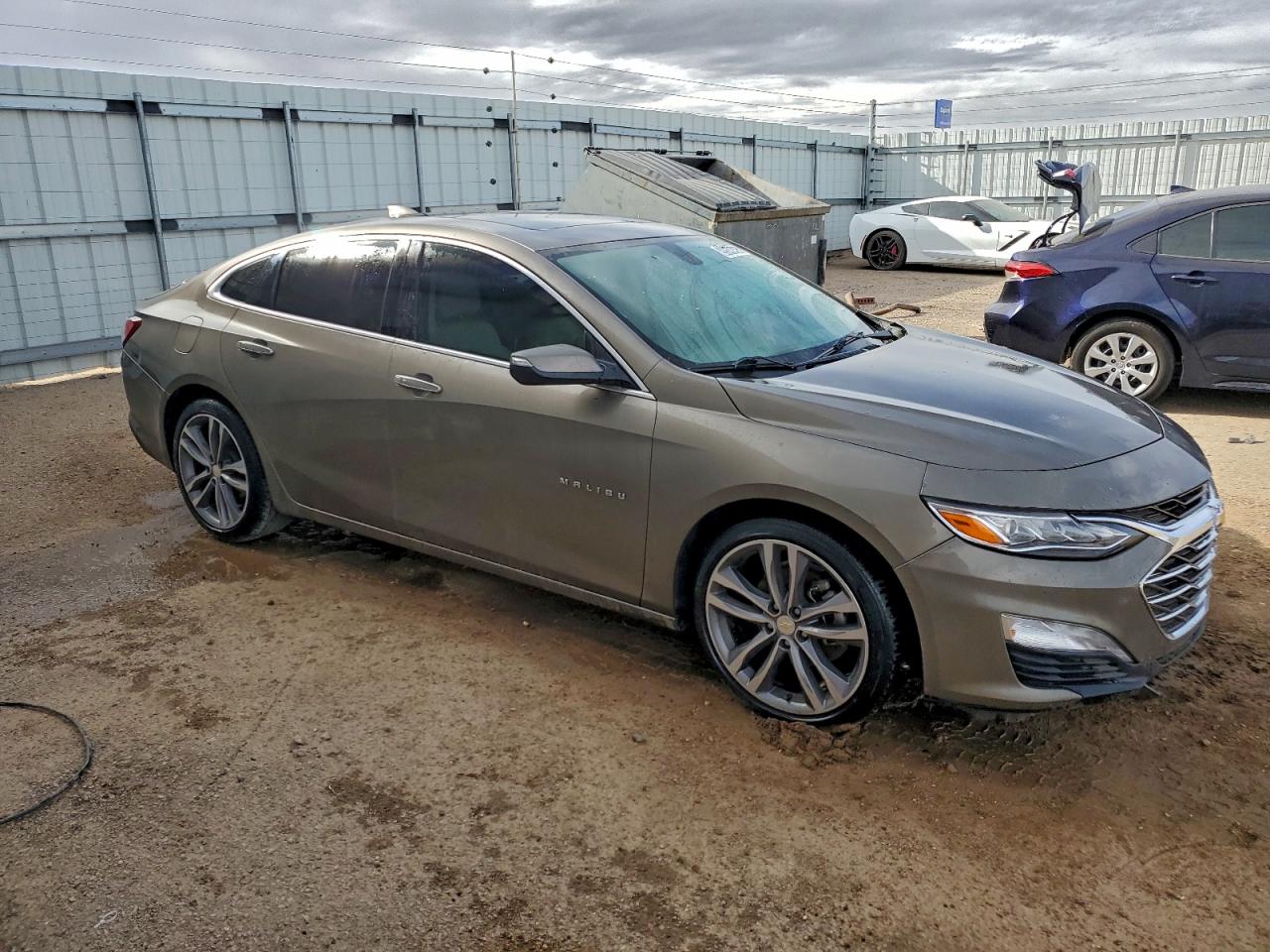 2020 CHEVROLET MALIBU PREMIER photo 4